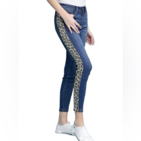 Judy Blue Leopard Side Stripe Skinny Fit Jeans Size 16W - Picture 1 of 15